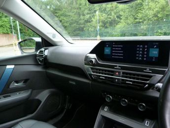 Citroen e-C4 50kWh Shine Plus Auto 5dr (7.4kW Charger)