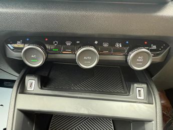 Citroen C4 X 1.2 PureTech MAX Fastback EAT8 Euro 6 (s/s) 4dr