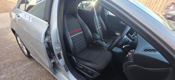 Mercedes-Benz A Class A180 BlueEFFICIENCY SE 5dr Auto