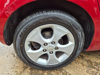 Kia Venga 1.6 2 5dr Auto