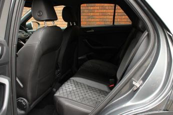 Volkswagen T-Roc 1.5 TSI R-Line DSG Euro 6 (s/s) 5dr