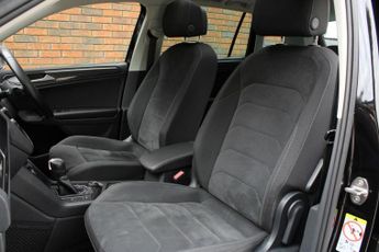 Volkswagen Tiguan 2.0 TSI SEL DSG 4Motion Euro 6 (s/s) 5dr