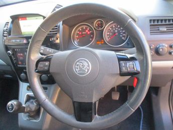 Vauxhall Zafira 1.8i Elite 5dr Satnav Leather Alloys Low Mileage