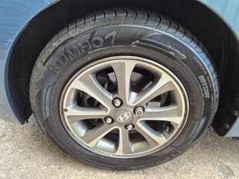 Hyundai i10 1.2 Premium 5dr Auto
