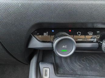 Citroen e-C4 50kWh Shine Plus Auto 5dr (7.4kW Charger)