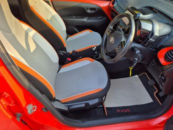 Toyota Aygo 1.0 VVT-i X-Cite 5dr x-shift