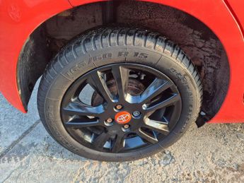 Toyota Aygo 1.0 VVT-i X-Cite 5dr x-shift