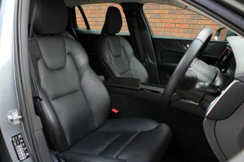 Volvo V60 Cross Country 2.0 D4 Plus Auto AWD Euro 6 (s/s) 5dr