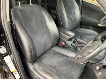 Toyota Rav4 .