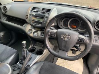 Toyota Rav4 .