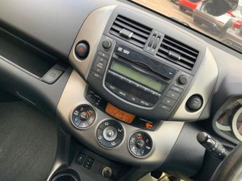 Toyota Rav4 .