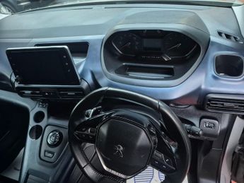 Peugeot Rifter WHEELCHAIR ACCESSIBLE 1.5 BlueHDi 130 Allure