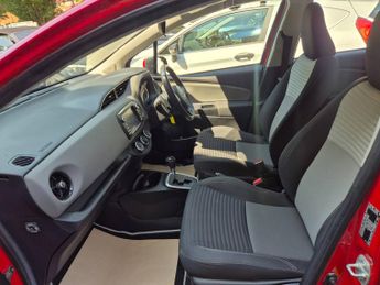 Toyota Yaris 1.5 VVT-i Icon 5dr CVT