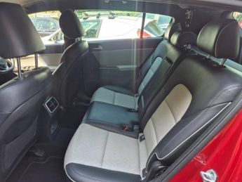 Kia Sportage 2.0 CRDi GT-Line 5dr Auto [AWD]