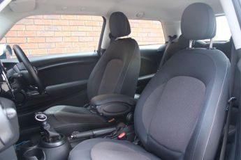 Mini Hatchback 1.5 Cooper 3dr Auto