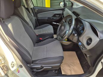 Toyota Yaris 1.5 Hybrid Sport 5dr CVT
