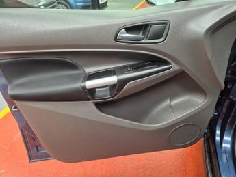 Ford Grand Tourneo Connect WHEELCHAIR ACCESSIBLE1.5 EcoBlue 120 Titanium 5dr Powershift