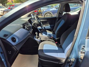 Hyundai i10 1.2 Premium 5dr Auto