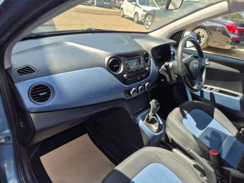 Hyundai i10 1.2 Premium 5dr Auto