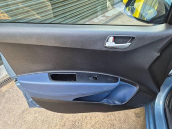 Hyundai i10 1.2 Premium 5dr Auto