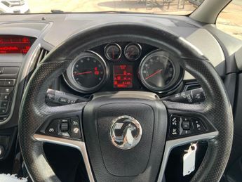 Vauxhall Zafira 1.4T SRi 5dr