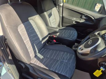 Kia Venga 1.6 3 5dr Auto [6]