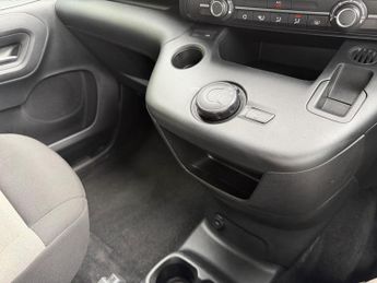 Citroen Berlingo 1.5 BlueHDi Feel M MPV 5dr Diesel EAT Euro 6 (s/s) (130 ps)