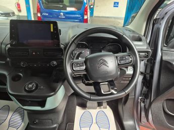 Citroen Berlingo WHEELCHAIR ACCESSIBLE 1.5 BlueHDi 130 Feel M