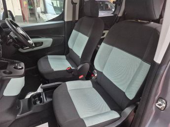 Citroen Berlingo WHEELCHAIR ACCESSIBLE 1.5 BlueHDi 130 Feel M
