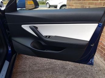 Tesla Model 3 Standard Plus 4dr Auto