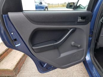 Ford Focus 1.6 Sport 5dr [115]