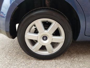 Ford Focus 1.6 Sport 5dr [115]