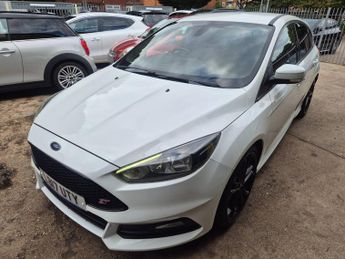 Ford Focus 2.0T EcoBoost ST-2 5dr