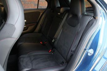 Mercedes-Benz A Class 1.5 A180d AMG Line (Premium) 7G-DCT Euro 6 (s/s) 5dr