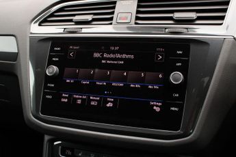 Volkswagen Tiguan 2.0 TSI R-Line DSG 4Motion Euro 6 (s/s) 5dr