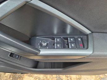 Audi Q3 40 TFSI Quattro S Line 5dr S Tronic