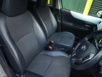 Toyota Yaris 1.5 VVT-i Hybrid T Spirit 5dr CVT