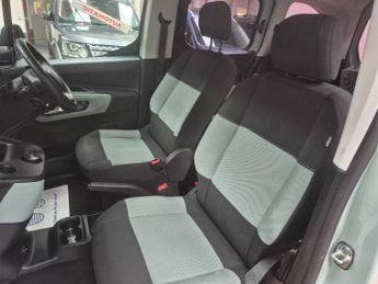 Citroen Berlingo WHEELCHAIR ACCESSIBLE 1.5 BlueHDi 130 Feel M