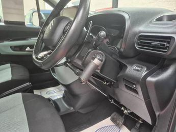 Citroen Berlingo WHEELCHAIR ACCESSIBLE 1.5 BlueHDi 130 Feel M