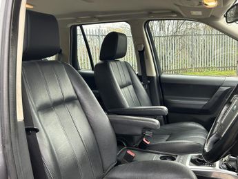LAND ROVER FREELANDER DIESEL ESTATE 2.2 SD4 SE TECH 5DR Automatic