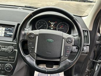 LAND ROVER FREELANDER DIESEL ESTATE 2.2 SD4 SE TECH 5DR Automatic