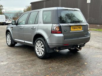 LAND ROVER FREELANDER DIESEL ESTATE 2.2 SD4 SE TECH 5DR Automatic