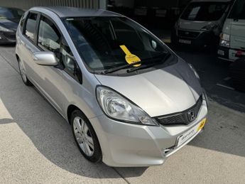 Honda Jazz 1.3 I-VTEC ES PLUS 5DR CVT