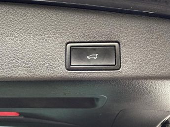 VOLKSWAGEN TOUAREG 3.0 V6 R-LINE TDI BLUEMOTION TECHNOLOGY 5DR Automatic