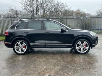 VOLKSWAGEN TOUAREG 3.0 V6 R-LINE TDI BLUEMOTION TECHNOLOGY 5DR Automatic