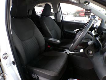 TOYOTA YARIS DESIGN FHEV 1.5 DESIGN FHEV 5DR CVT