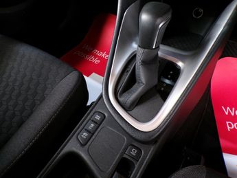 TOYOTA YARIS DESIGN FHEV 1.5 DESIGN FHEV 5DR CVT
