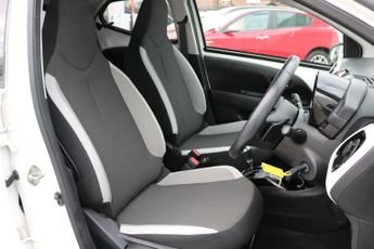 TOYOTA AYGO HATCHBACK 1.0 VVT-I X-PRESS X-SHIFT 5DR Semi Automatic