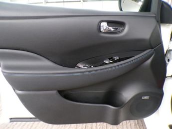 NISSAN LEAF TEKNA 5DR Automatic