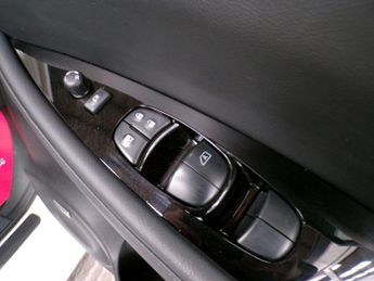 NISSAN LEAF TEKNA 5DR Automatic